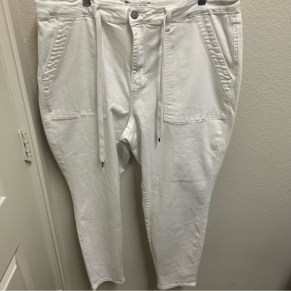 Judy Blue White Zip and Button Pants with drawstring